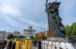 В День Крещения Руси Предстоятель Русской Церкви совершил торжественный молебен у памятника равноапостольному князю Владимиру на Боровицкой площади
