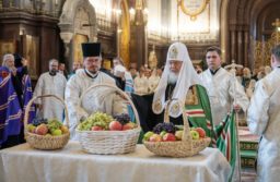 В праздник Преображения Господня Святейший Патриарх Кирилл совершил Литургию в Храме Христа Спасителя
