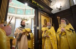 Митрополит Волоколамский Антоний возглавил престольный праздник храма святителя Иннокентия Московского в Бескудникове