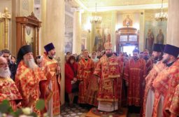 Митрополит Звенигородский Арсений возглавил престольный праздник храма на Миусском кладбище